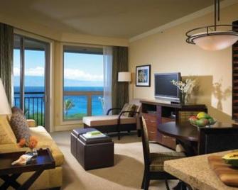 Ocean Front New Year's Week Friday, December 26, 2025 to Friday, January 2, 2026 - Kaanapali - Living room