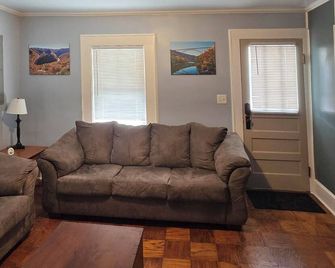 Cozy Tazewell Home With Grill On Back Of - Tazewell - Sala de estar