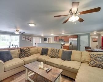 Guntersville Lake House Boat Ramp Access - Scottsboro - Wohnzimmer