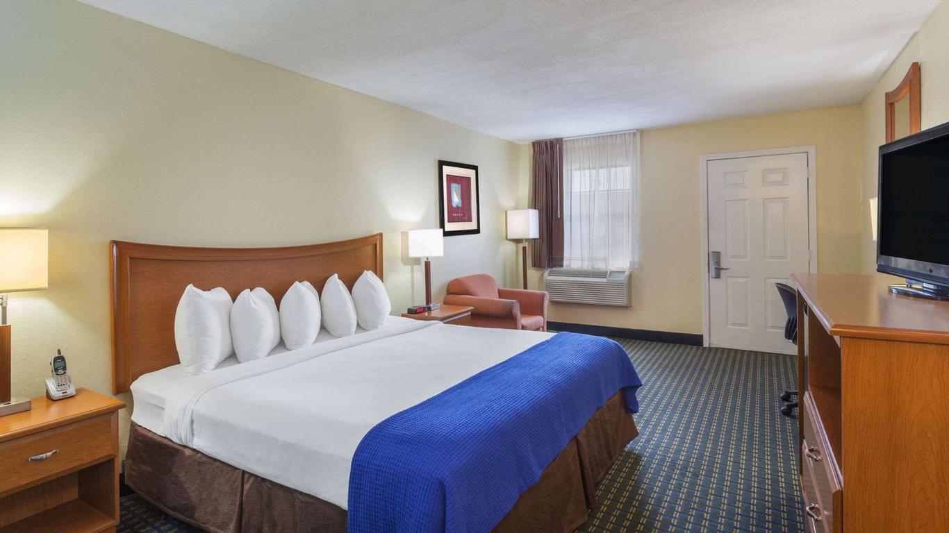 Days Inn by Wyndham Natchitoches