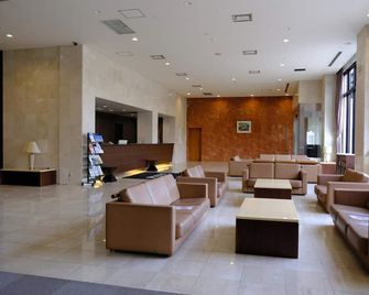 R Hotel Inn Kitakyusyu Airport - Kanda - Lounge