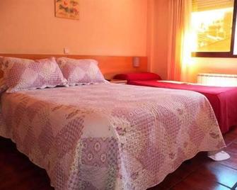 Pensión El Otero - Guadalajara - Bedroom