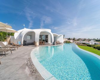 Villa Gaudina - Villa With Private Pool. Free Wifi - Punta Prima - Pool