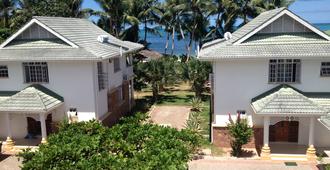 Ocean Jewels Resort - Grand'Anse Praslin