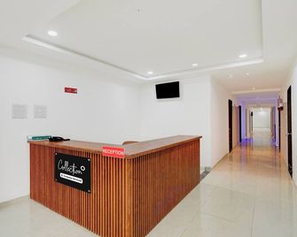 Collection O Pragathi Nagar Nizamabad - Nizāmābād - Front desk