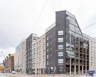 Iso Aurinkoinen Parveke Ja Hyvaet Yhteyd - Helsinki - Edificio