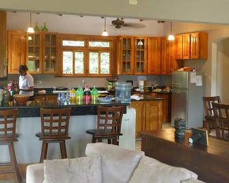Exclusive Private 3 Bedroom Villa Rental In Costa Rica - La Cruz - Restaurante