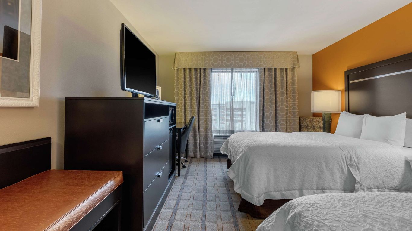 Hampton Inn & Suites Columbus