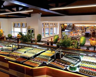 凱梅爾假日俱樂部酒店 - 式 - 凱麥什 - 高納克 - 自助餐