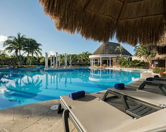 Iberostar Paraiso Beach - Playa del Carmen - Pool