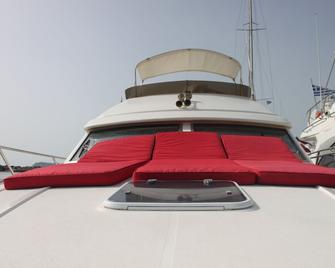 Weekly & Daily Cruises in Kyllini, Zakynthos, Kefalonia and Ithaca! - Kyllini - Bedroom