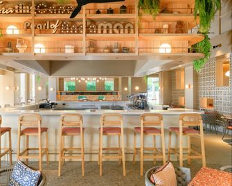 Centara Karon Villas Phuket - Karon - Bar