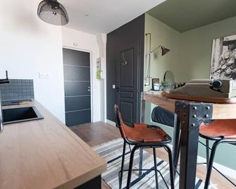 L'Atelier - Lovely Studio - Metro Valmy - Vaise - Lyon - Salle à manger