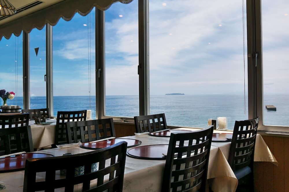 Wisterian Life Club Atami - אטאמי - מסעדה