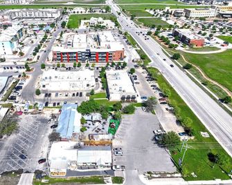 Chic Condo Minutes to Downtown Gruene & More - New Braunfels - Outdoor view