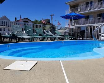 Bay Breeze Motel - Seaside Heights - Pool