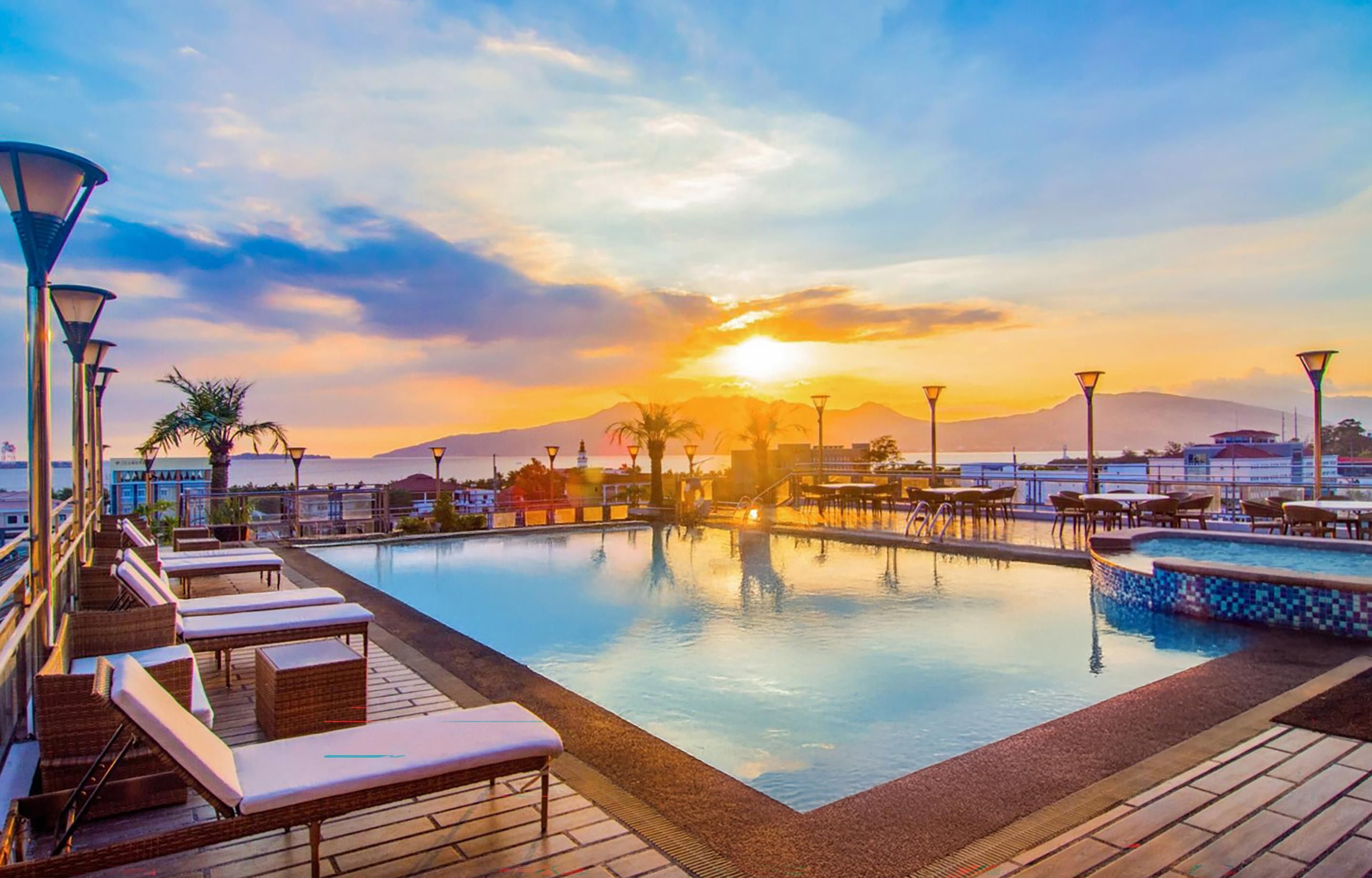 Best Western Plus Hotel Subic - Olongapo - Pool