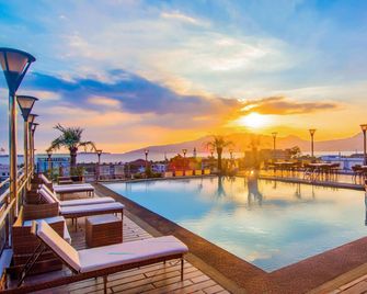 Best Western Plus Hotel Subic - Olongapo - Pool