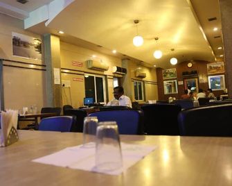 Hotel Udhayam International - Tiruchchendur - Restaurant