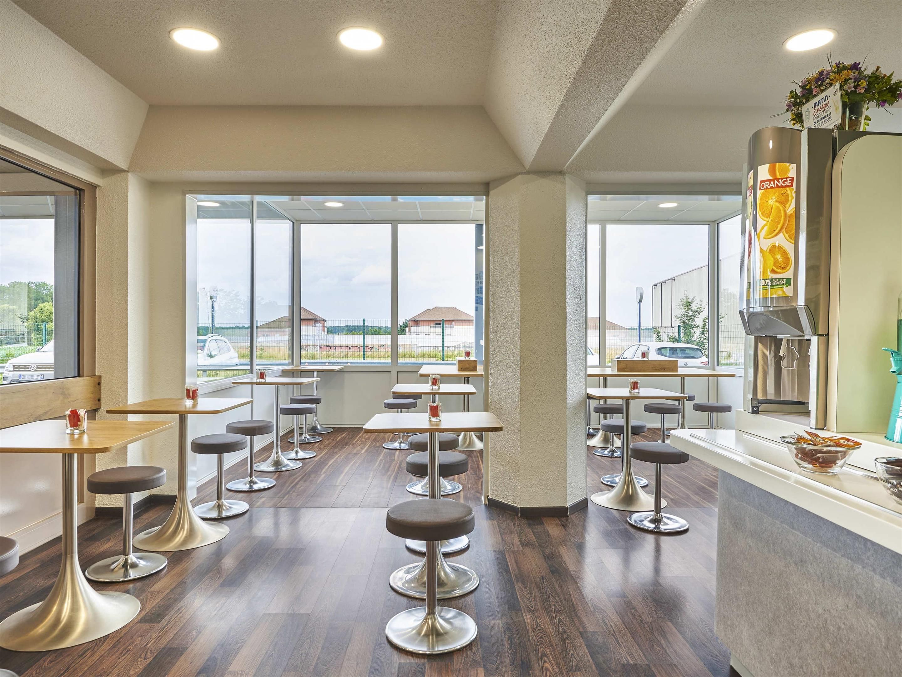 إيبيس بودجيه سانتيني