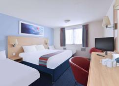 Travelodge Cardiff Central - Cardiff - Bedroom