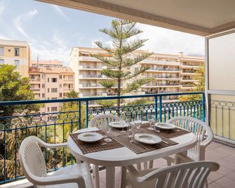 Résidence Pierre & Vacances Les Rivages Du Parc - Menton - Balcony