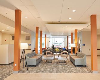 Gundersen Hotel & Suites - La Crosse