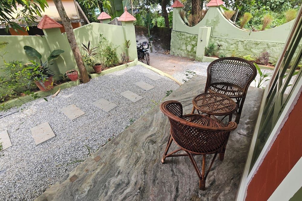 Ashiyana Cliff & Beach Resort - ורקאלה - פטיו