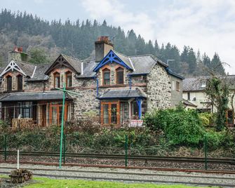 No 1 Railway Cottages - Betws-y-Coed - Building