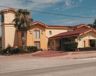 La Quinta Inn by Wyndham Lufkin - Lufkin - Bygning