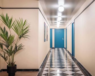 BYPILLOW Amari - Bilbao - Hallway