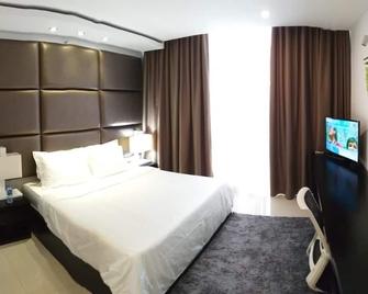 Private apartment with 3 bedrooms - Colombo - Bedroom