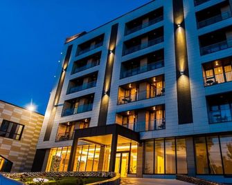 Hotel President - Baile Felix - Edificio