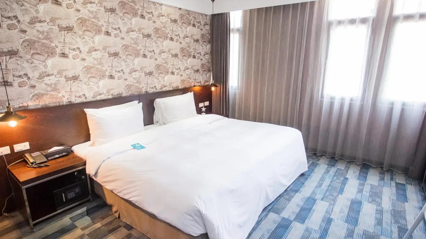 Khan Hotel