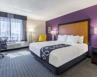 La Quinta Inn & Suites by Wyndham Cleveland - Airport North - Cleveland - Sovrum