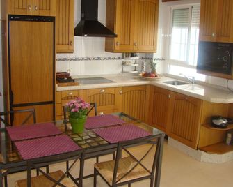 Magnificent Duplex in the center, near the beach and with sea view. - Conil de la Frontera - Kitchen