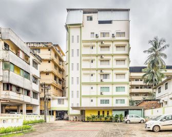 Treebo Pappilon Palace - Pvs Circle - Mangaluru - Gebäude