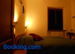 Il Grappolo In Langa - Monastero Bormida - Bedroom