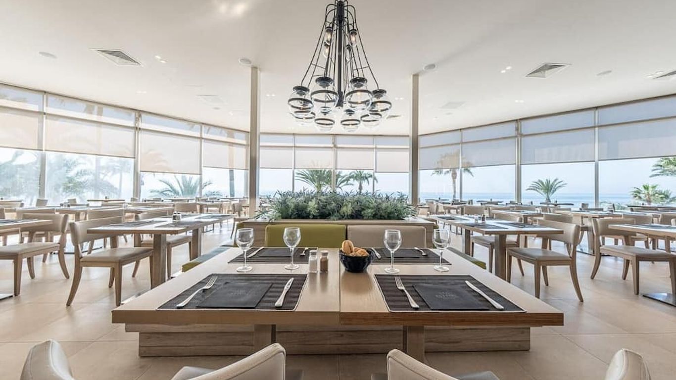 Estival Torrequebrada