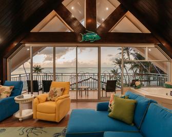 Surfrider Resort Hotel - Garapan - סלון