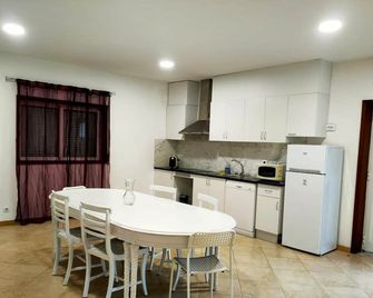 Starlite villa in Vizela, 10 minutes from the city of Guimaraes. - Sao Martinho de Candoso - Cocina