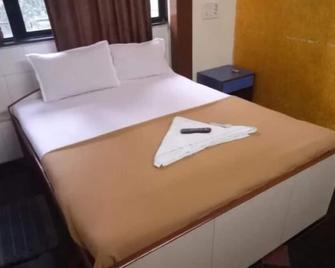 Summerland Guest House - Bombay - Habitación