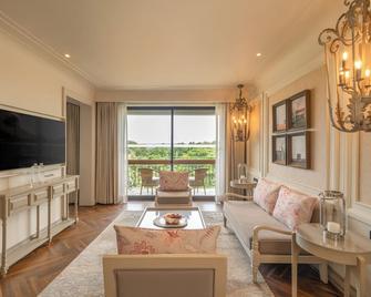 The Evren, Vagator - Vagator