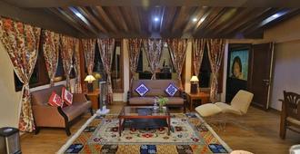 Hotel Norbu House - Dharamshala - Living room