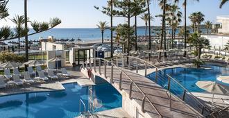 摩洛海灘桑提多酒店 - 聖羅倫格德加爾達薩 - 卡拉米洛 - 游泳池