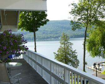 Tea Island Resort - Lake George - Balcón