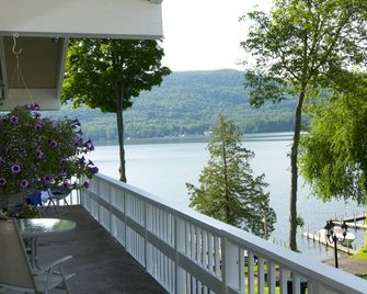 Tea Island Resort - Lake George - Balkong