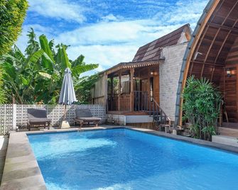 Pondok Chesia By The Loka - Denpasar - Piscina