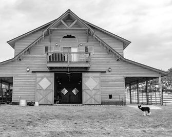 Luxury Hayloft-High Speed Wifi - Crawford - Edificio