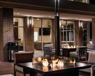 StoneHill Lawrence, Trademark Collection by Wyndham - Lawrence - Restaurant